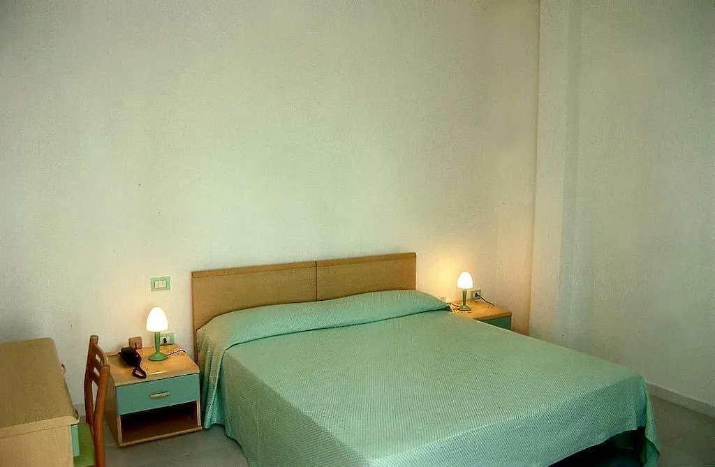 Hotel & Residence La Baia Castelsardo 3*,  Italia